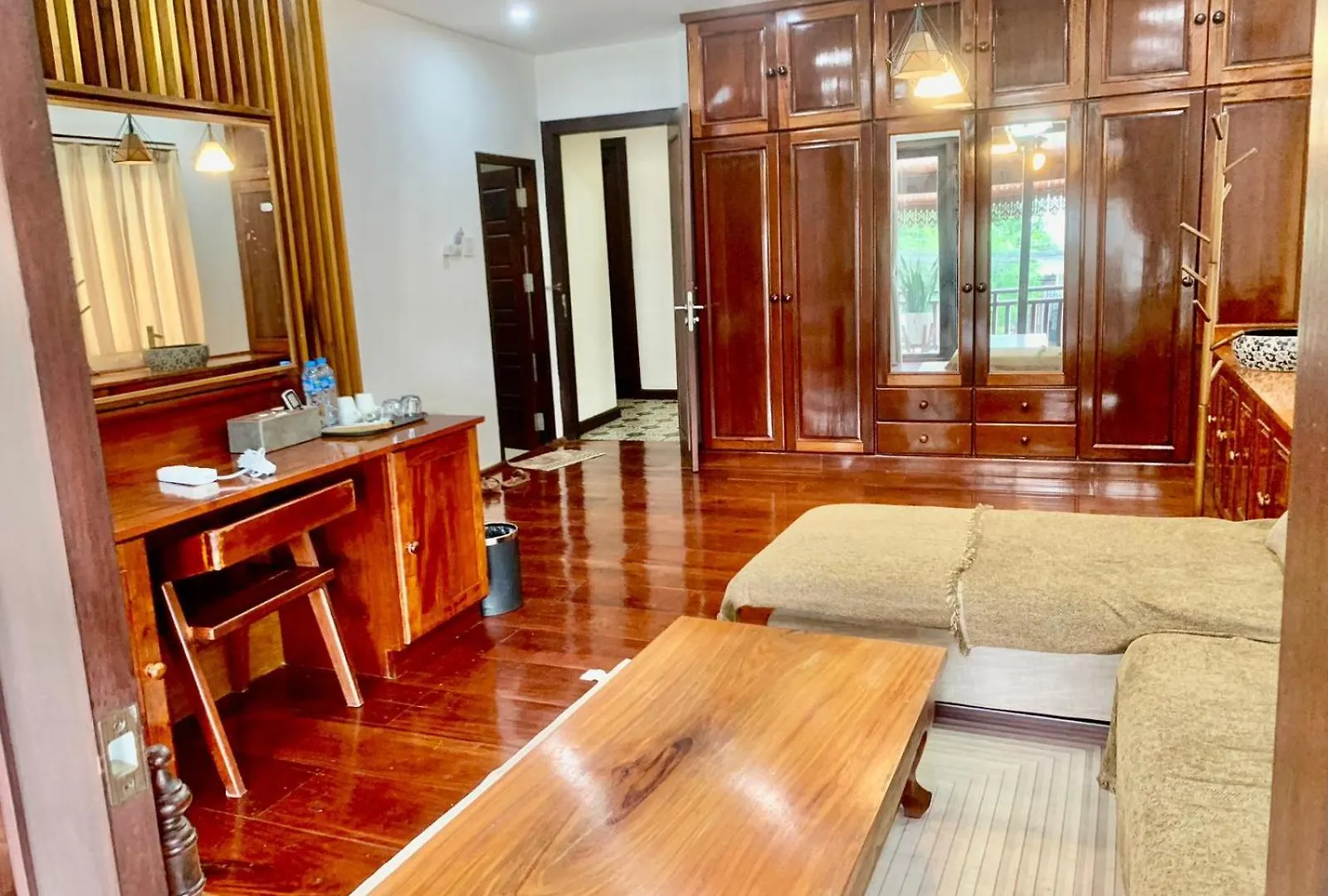 Guest house Happy Hour Hotel Luang Prabang