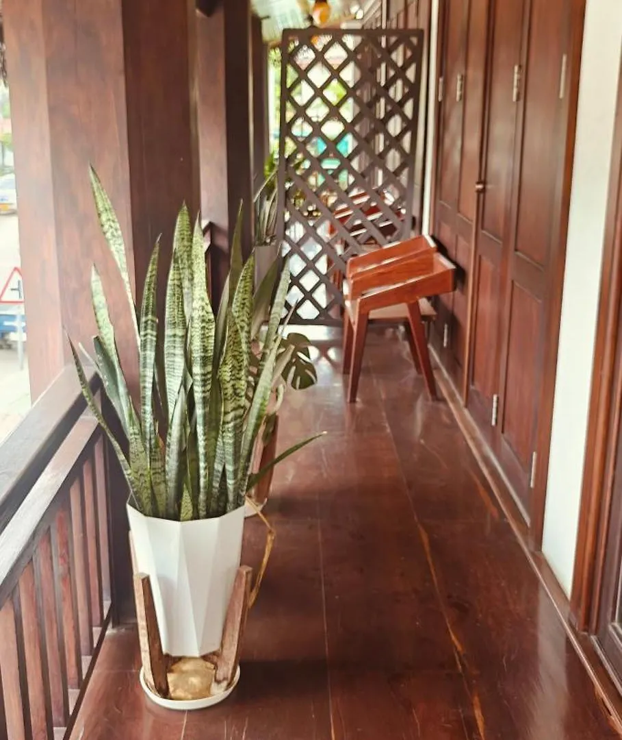 Happy Hour Hotel Luang Prabang