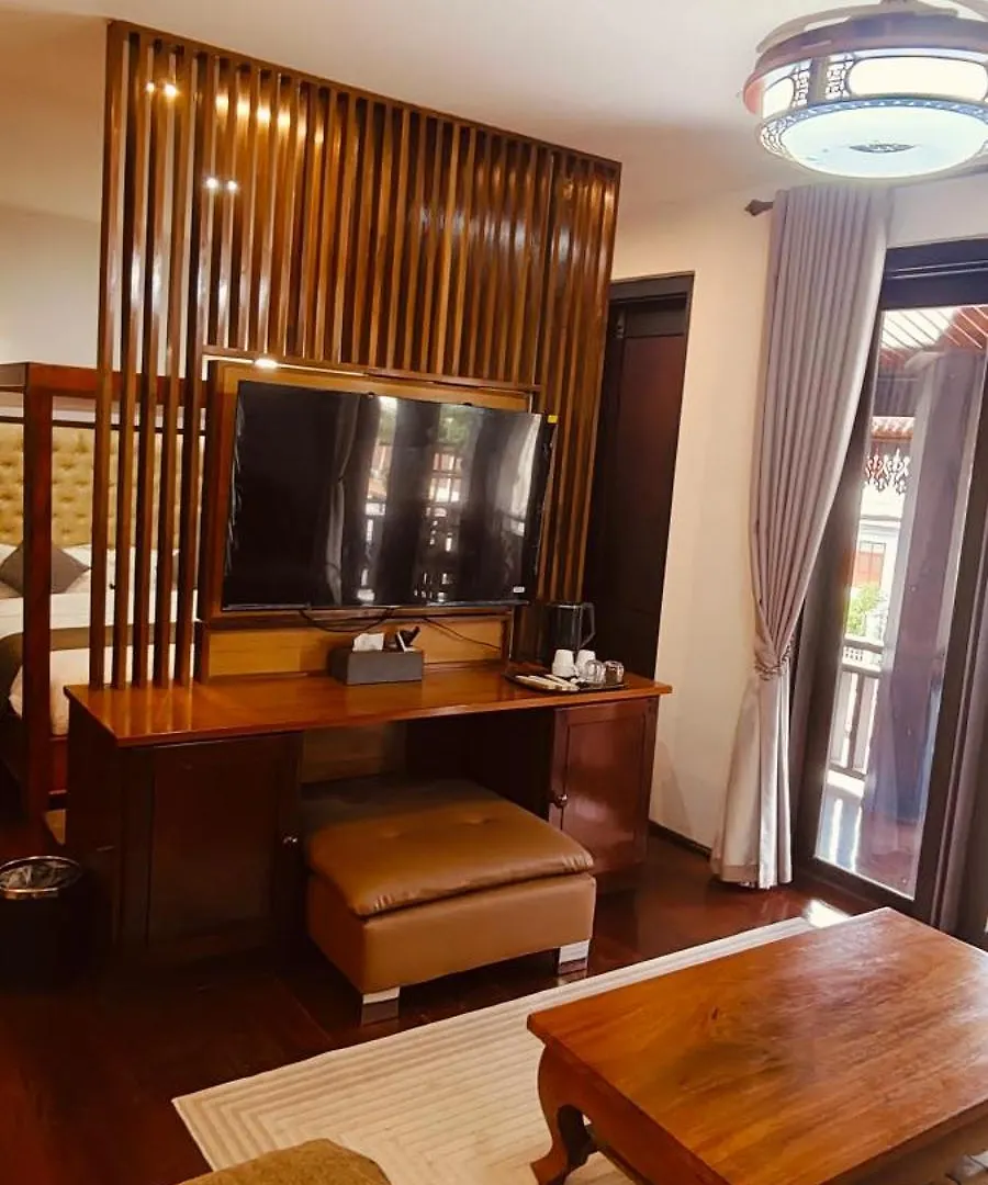 Happy Hour Hotel Luang Prabang 0*,